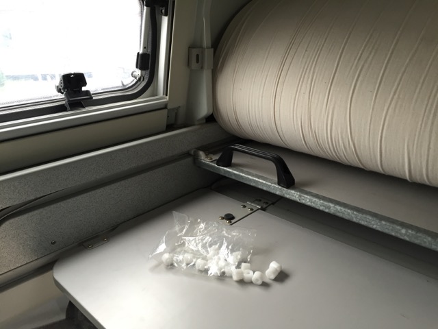 Kantenschutz der Laufschienen löst sich ab VW Bus Bett Westfalia HochDach oben
