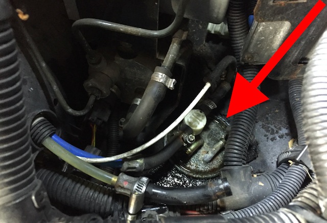 VW Bus T4 Dieselfilter versteckt unterm Scheinwerfer vorne links