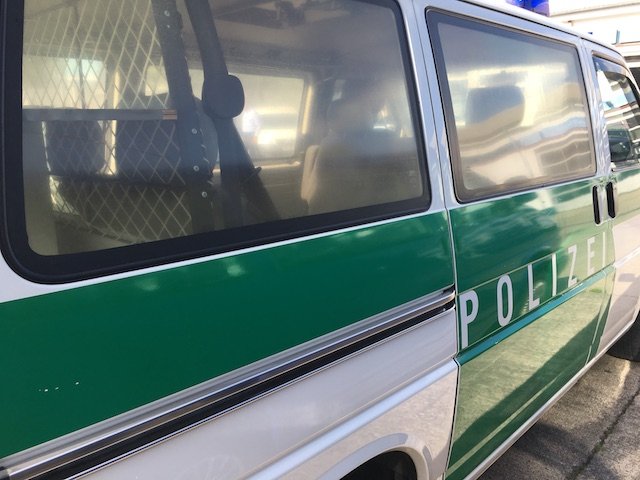 VW Bus Randale Glas vergilbt ex Polizei