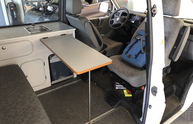 VW Bus Camper biliger Ausbau Tisch hat keinen Platz im Fahrzeug